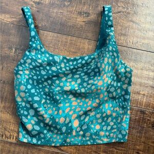 Women’s Old Navy sports bra